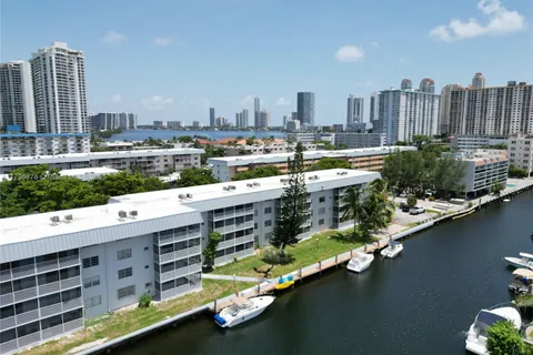 3750 NE 169th St # 408, North Miami Beach FL 33160