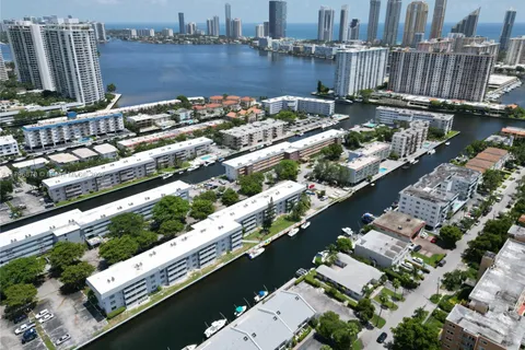 3750 NE 169th St # 408, North Miami Beach FL 33160