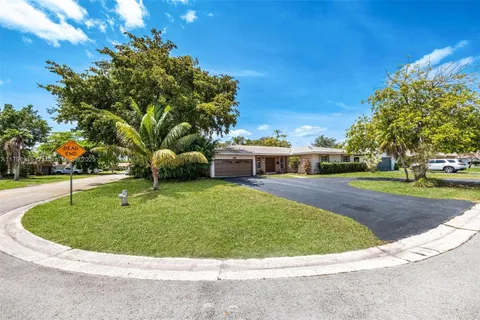 10840 NW 40th St, Coral Springs FL 33065