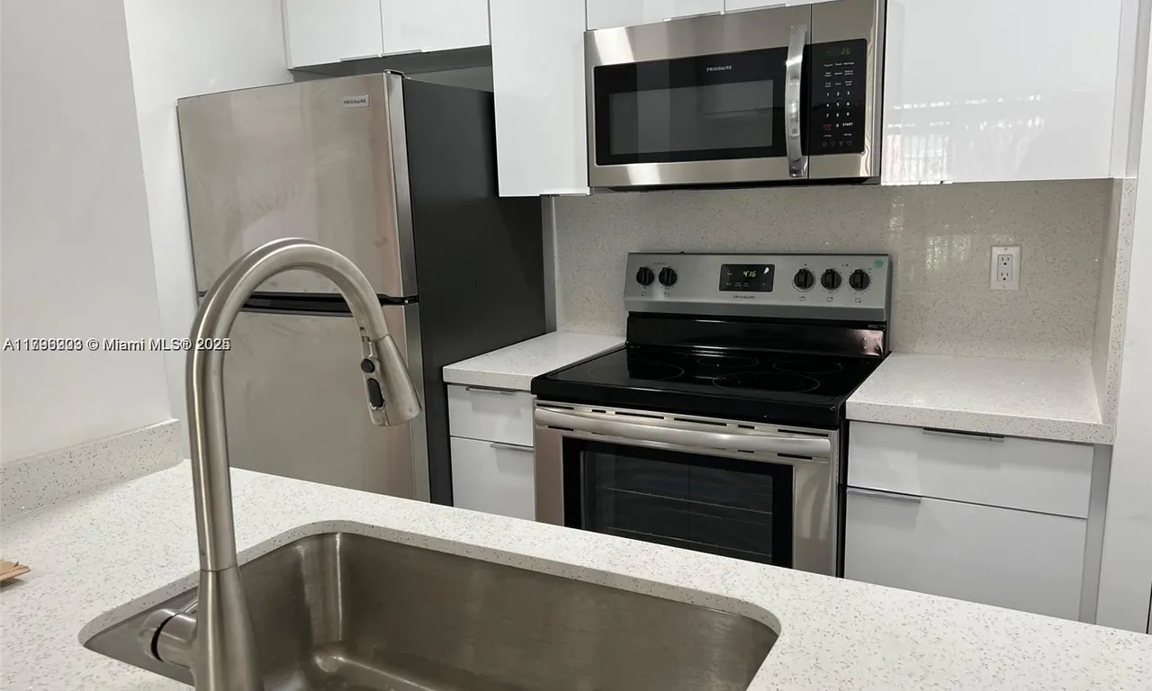 6540 W 27th Ct # 56, Hialeah FL 33016