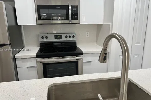 6540 W 27th Ct # 56, Hialeah FL 33016