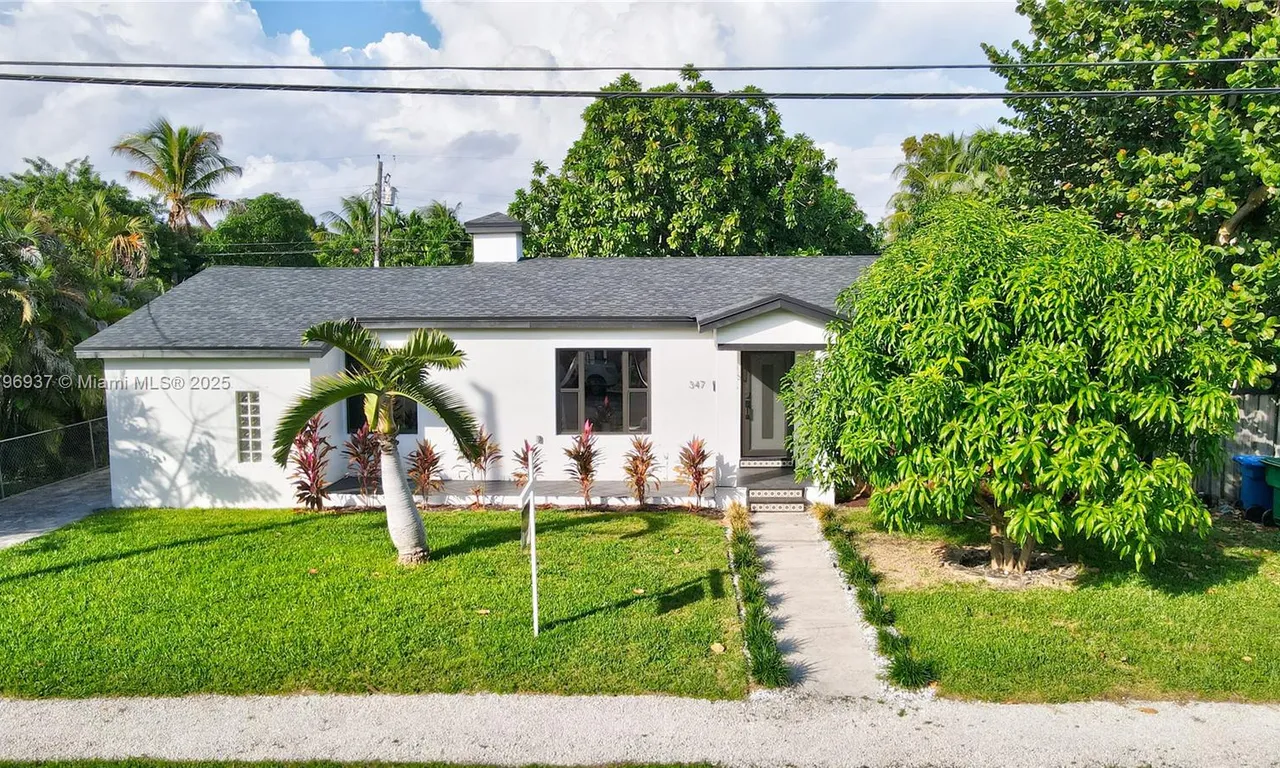 347 NE 110th St, Miami FL 33161