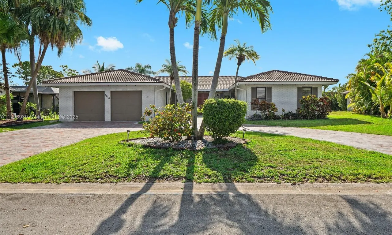 3215 NW 114th Ln, Coral Springs FL 33065