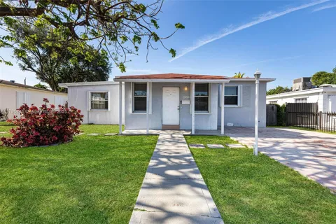 2459 Funston St, Hollywood FL 33020