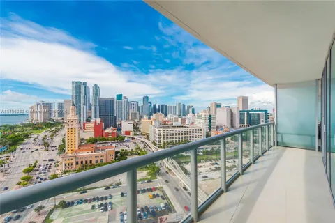 888 Biscayne Blvd # 2103, Miami FL 33132