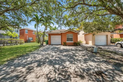 7196 Sienna Ridge Ln, Lauderhill FL 33319