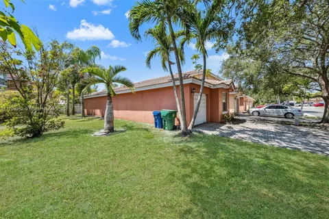 7196 Sienna Ridge Ln, Lauderhill FL 33319