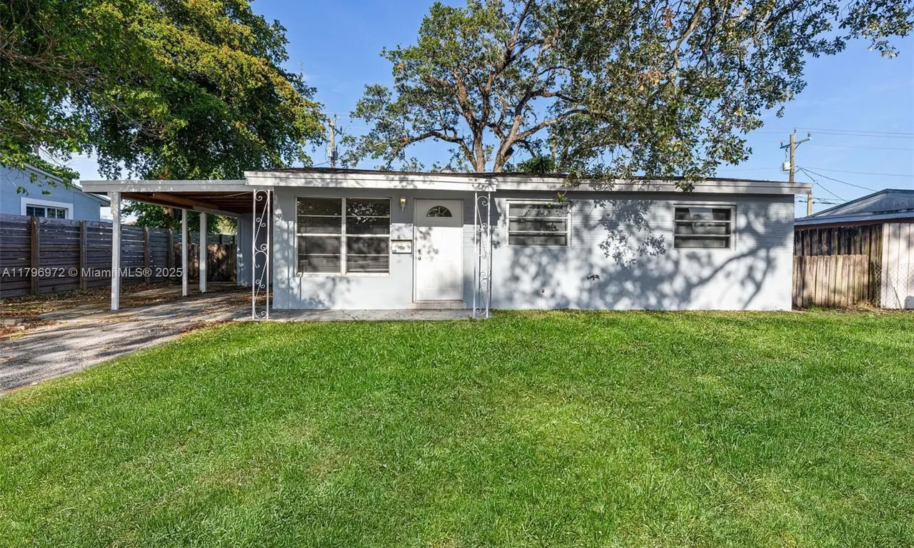 2811 N 66th Ave, Hollywood FL 33024