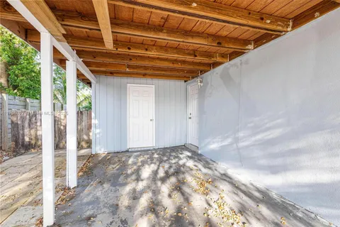 2811 N 66th Ave, Hollywood FL 33024