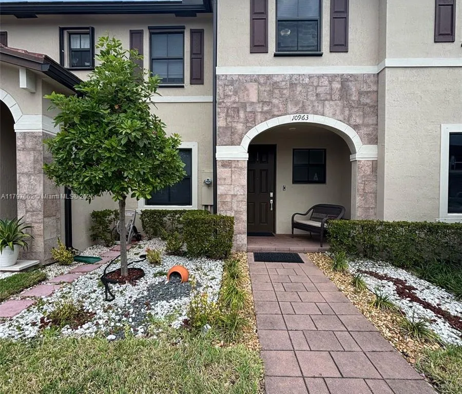 10963 W 32nd Ln # 10963, Hialeah FL 33018