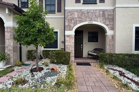 10963 W 32nd Ln # 10963, Hialeah FL 33018