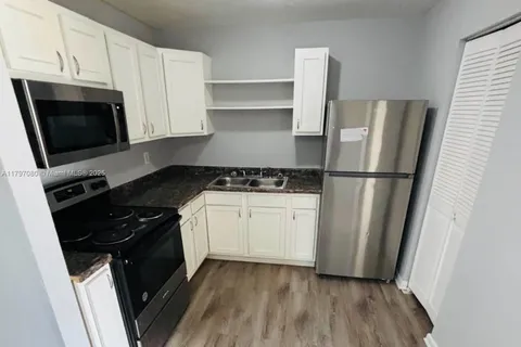 4543 W Moncrief Rd, Other City - In The State Of Florida FL 32209