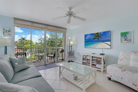519 E Sheridan St # 3052, Dania Beach FL 33004