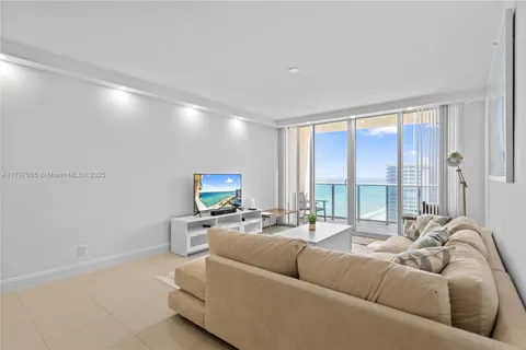 2501 S Ocean Dr # 1614, Hollywood FL 33019