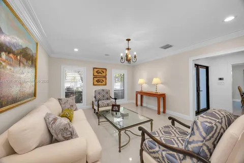 15920 SW 81st Ave, Palmetto Bay FL 33157