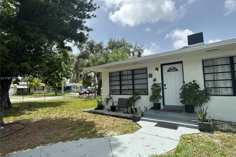 436 N 28th Ave, Hollywood FL 33020