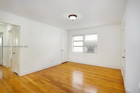 27 Phoenetia Ave # 1, Coral Gables FL 33134