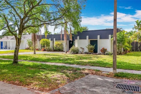 10430 SW 51st St, Cooper City FL 33328