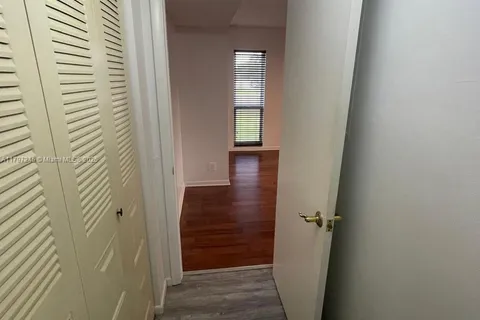454 N Laurel Dr # 1505, Margate FL 33063