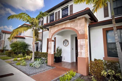 10607 W 34th Ct, Hialeah FL 33018