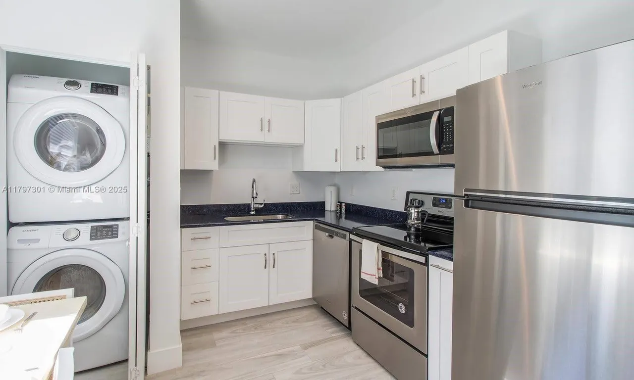 427 NW 34th St # 1, Miami FL 33127