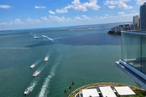 800 Claughton Island Dr # 2704, Miami FL 33131