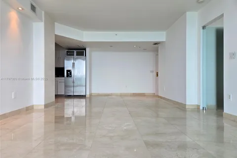 800 Claughton Island Dr # 2704, Miami FL 33131