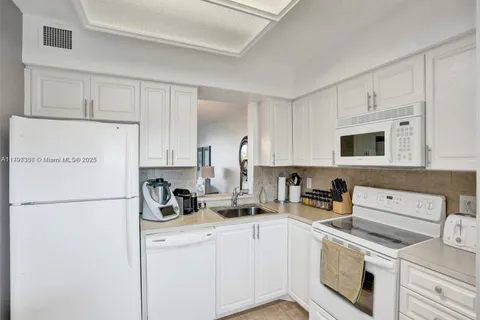 7431 NW 1st St # 407, Margate FL 33063