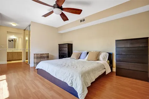 9136A SW 20th Pl, Davie FL 33324