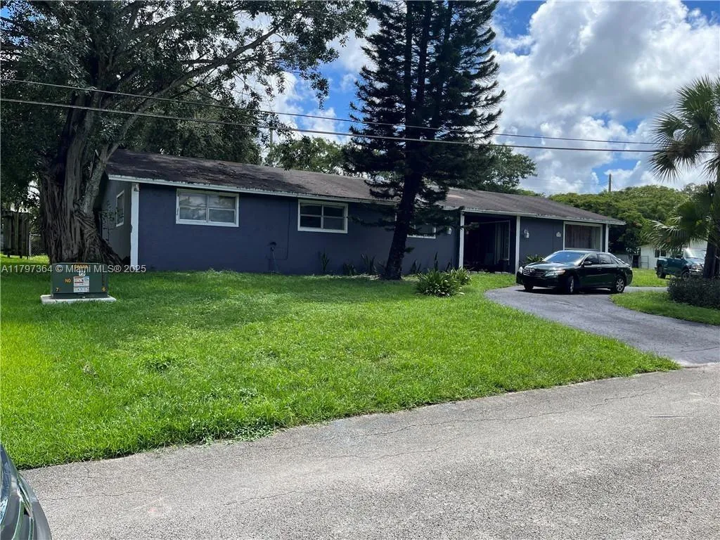 4434 SW 59th Ct # 1, Dania Beach FL 33314