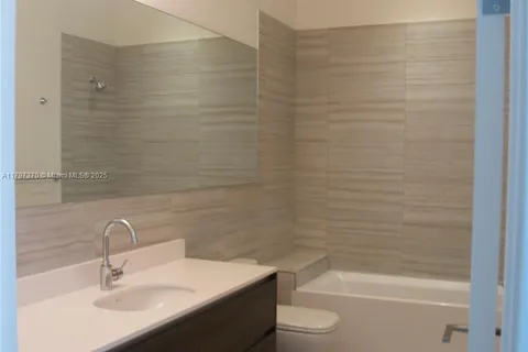 301 Altara Ave # 313, Coral Gables FL 33146