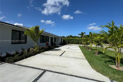 10055 SW 135th St, Miami FL 33176