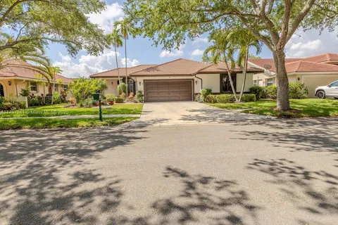 808 Hampton Ct, Weston FL 33326