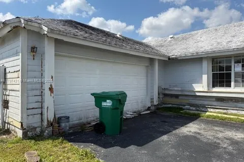 14134 SW 100th Ter, Miami FL 33186