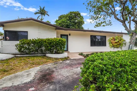 3336 W Park Rd, Hollywood FL 33021