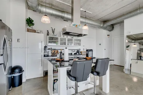 10 SW South River Dr # 1014, Miami FL 33130