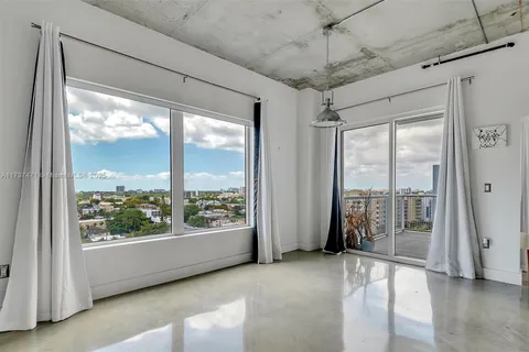 10 SW South River Dr # 1014, Miami FL 33130