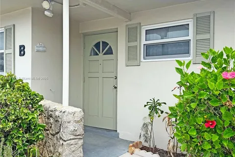 2731 W Barkley Dr W # B, West Palm Beach FL 33415