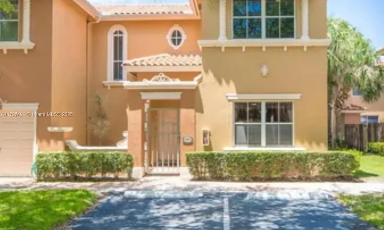 8551 NW 141st Ter # 301, Miami Lakes FL 33016