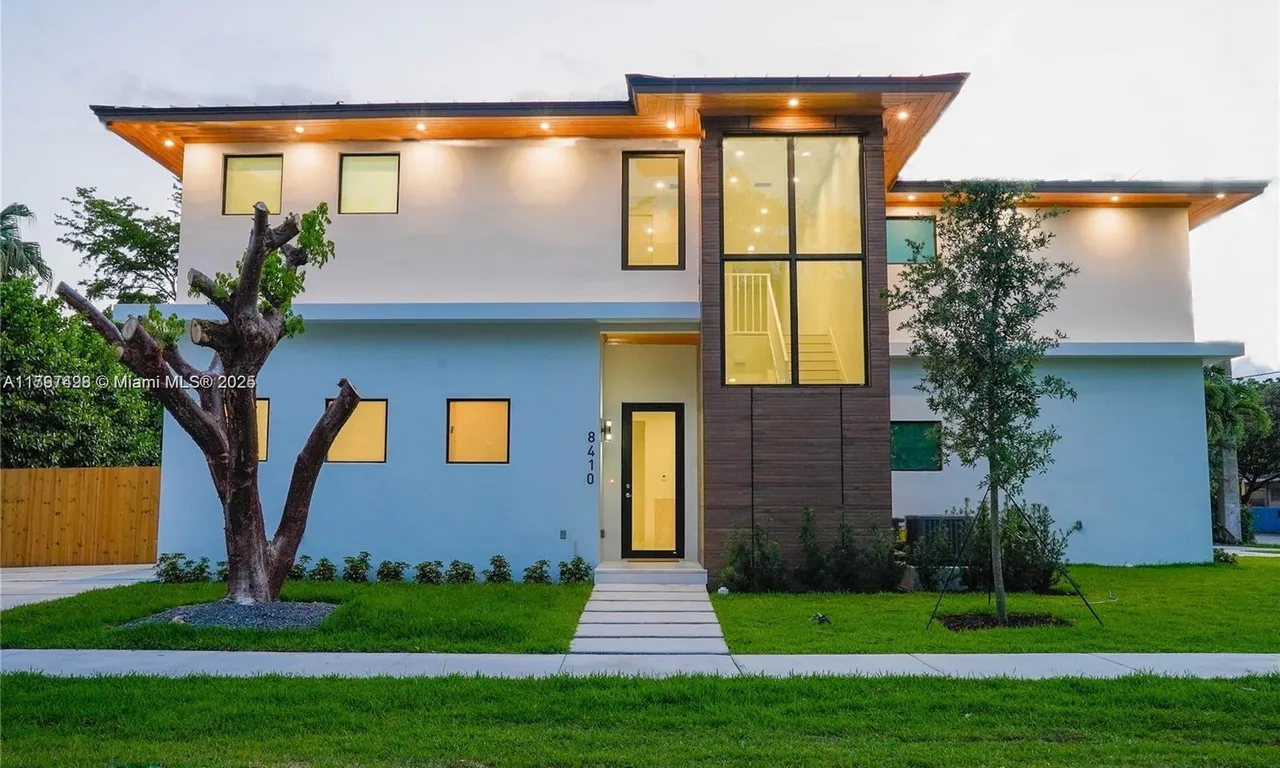8410 SW 65 AVE, South Miami FL 33143