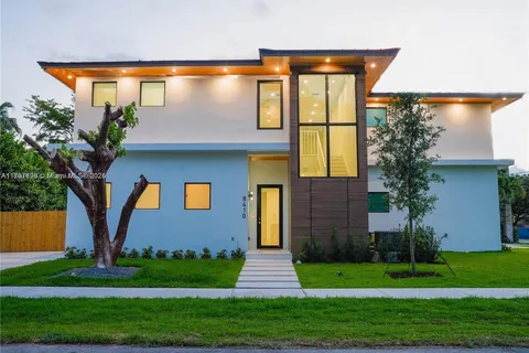 8410 SW 65 AVE, South Miami FL 33143