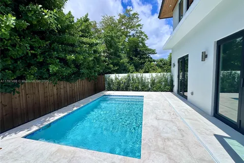 8410 SW 65 AVE, South Miami FL 33143