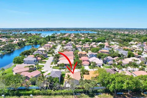18225 NW 21st St, Pembroke Pines FL 33029