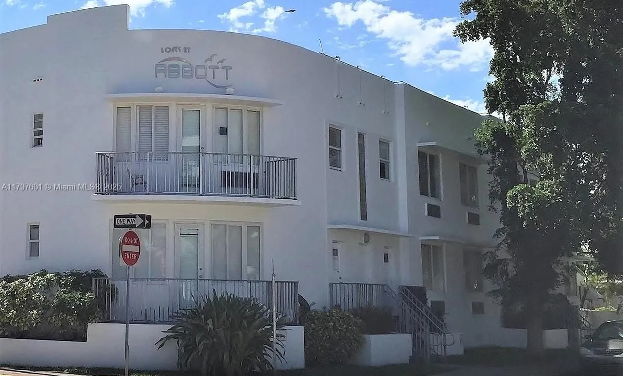 320 80th St # 5A, Miami Beach FL 33141