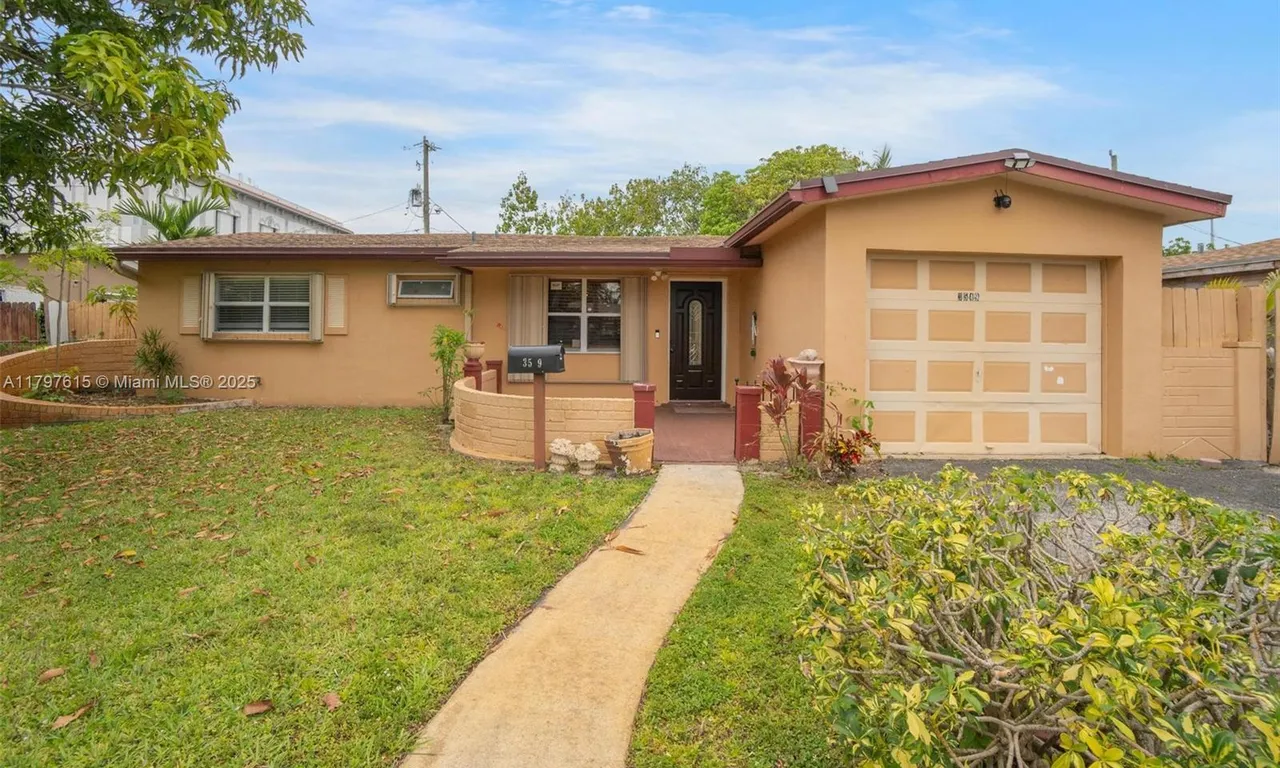 3549 NW 39th Ave, Lauderdale Lakes FL 33309