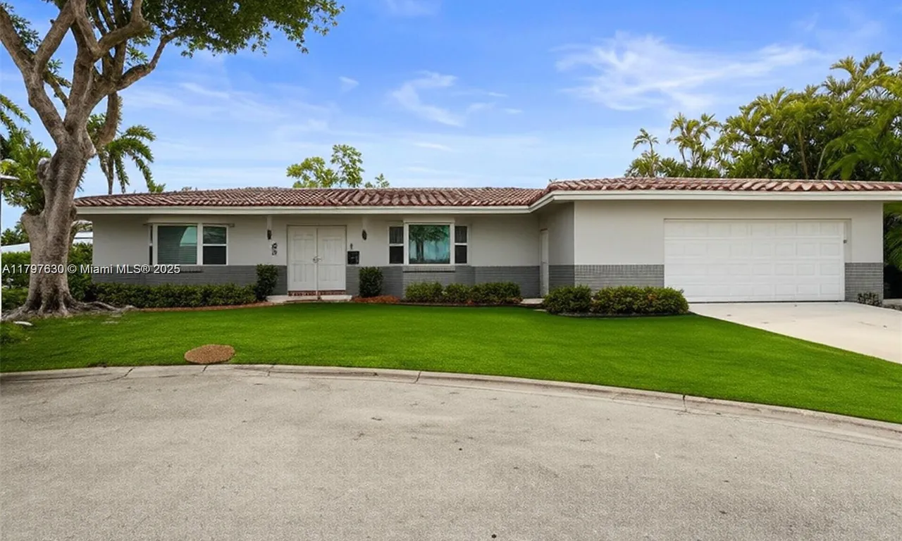 608 1st Key Dr, Fort Lauderdale FL 33304
