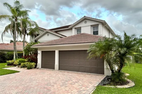 3968 Nighthawk Dr, Weston FL 33331