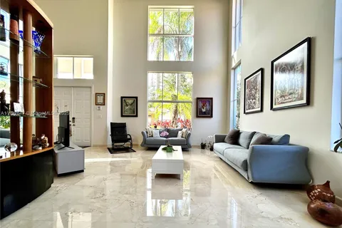 3968 Nighthawk Dr, Weston FL 33331