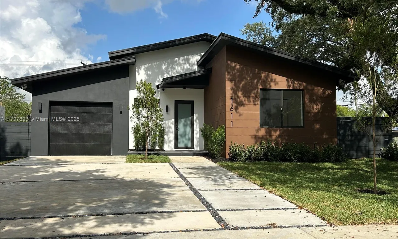 1611 SW 30th Ave, Fort Lauderdale FL 33312