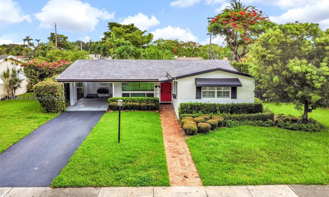 3921 Roosevelt St, Hollywood FL 33021